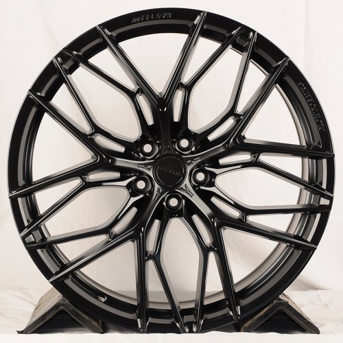 Makstton MST-FF-FK08 9.5j-22 5*120 ET42 d72.6 Matt Black