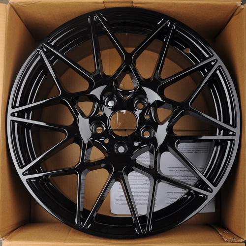 Powcan BK5167 9.5j-19 5*120 ET40 d72.6 Gloss Black