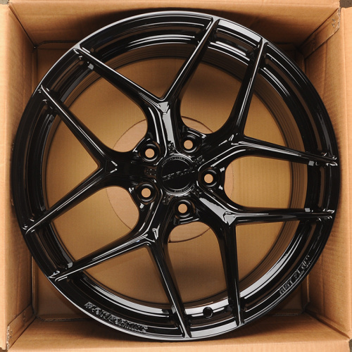 Makstton MST-FF-FK07 8j-19 5*108 ET40 d63.35 Piano Black